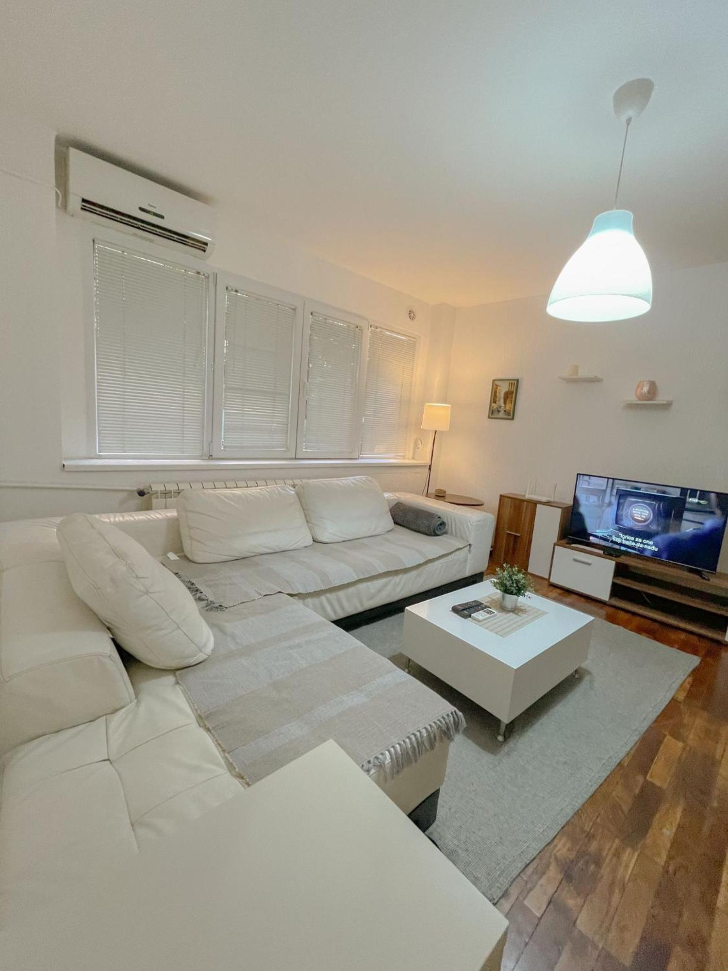 Slavija Mcd Apartment 贝尔格莱德 外观 照片